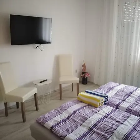 Guest house Coraline Vendeghaz *