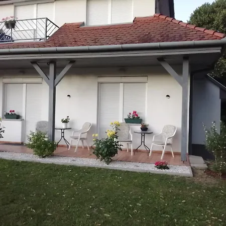 Guest house Coraline Vendeghaz *